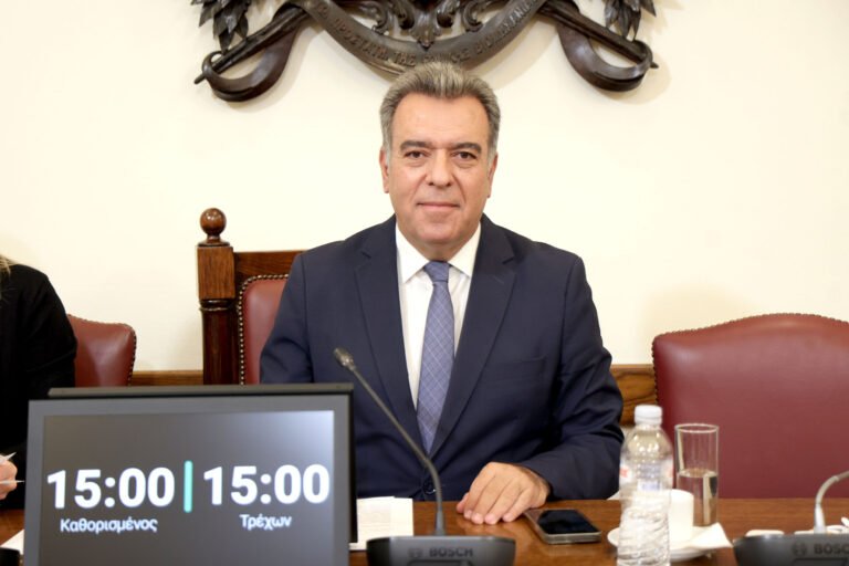 Θέμα: «Πρότυπο διακομματικής συνεννόησης η Επιτροπή Περιφερειών τηςΒουλής»