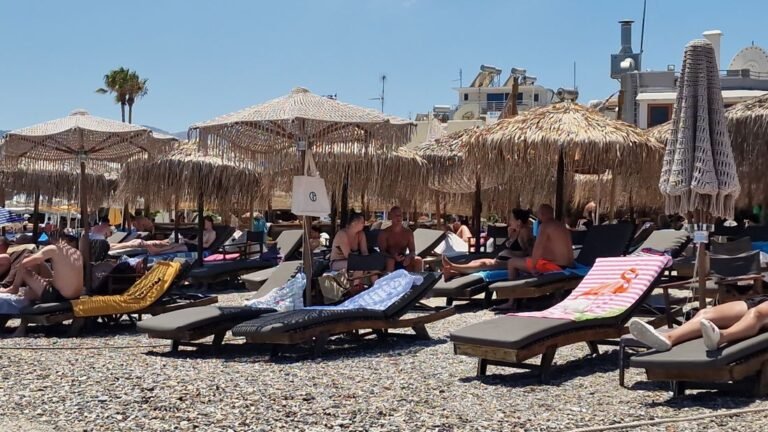 Χωρίς ναυαγοσώστες πολλές παραλίες της Κω εν μέσω καύσωνα και τουριστικής αιχμής
