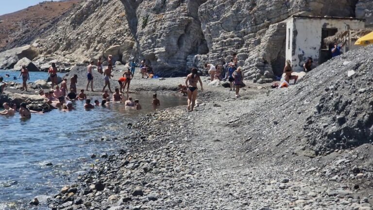 Παράπονα για την κατάσταση στα Θερμά της Κω – Τρεις εβδομάδες κλειστός ο λάκκος