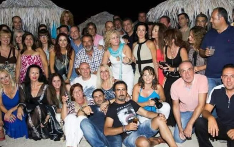 Reunion συμμαθητών του 1985 στο Mylos Beach Bar στην Κω – Μια βραδιά γεμάτη αναμνήσεις και χαμόγελα