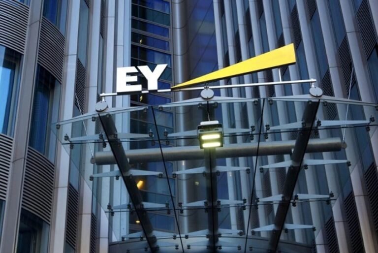 Εγκαίνια των νέων γραφείων της ΕΥ Ελλάδος στη Θεσσαλονίκη, παρουσία του Κωστή Χατζηδάκη