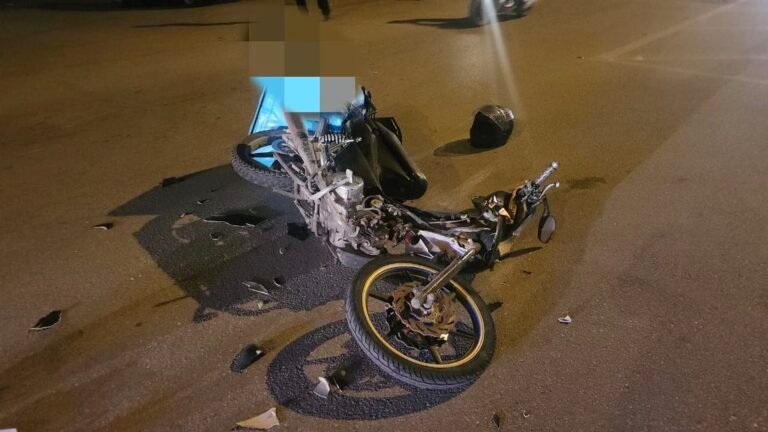 Σύγκρουση δύο δικύκλων στην είσοδο της πόλης – Ο ένας οδηγός εγκατέλειψε το σημείο