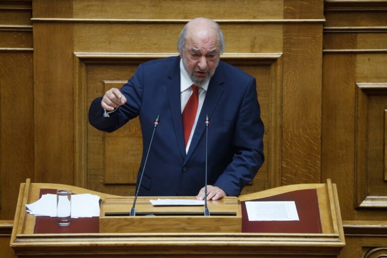 Νικητιάδης: «Επικοινωνιακά κόλπα για δήθεν μειώσεις τιμών. Καμία αλλαγή για τους καταναλωτές»