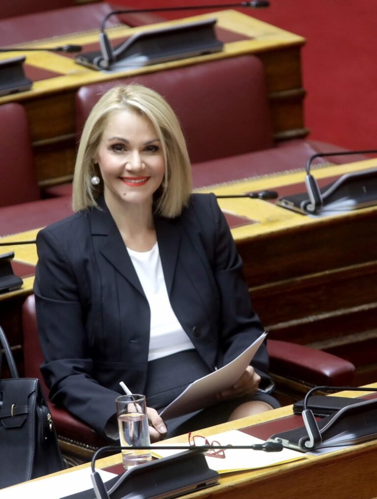 Την ενίσχυση του 6θέσιου Δημοτικού Σχολείου της Ηρωικής ΝήσουΚάσου, ζήτησε η Μίκα Ιατρίδη από την Υπουργό Παιδείας, ΣοφίαΖαχαράκη.