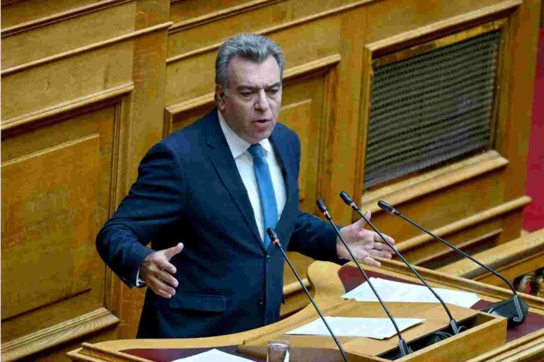 ΜΑΝΟΣ ΚΟΝΣΟΛΑΣ: «Οι κάτοικοι στην επαρχία, στα νησιά και στα χωριά μαςπρέπει να εξυπηρετούνται από τα ΕΛΤΑ στον τόπο κατοικίας τους. Αυτό είναιαδιαπραγμάτευτο»