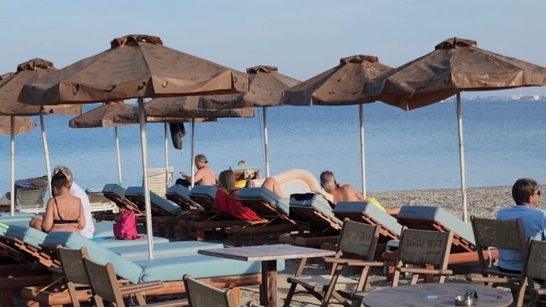 Αυλαία για τη φετινή σεζόν στην Κω – Κλειστά τα περισσότερα εποχικά καταστήματα, με παράπονα για την «ποιότητα» των τουριστών