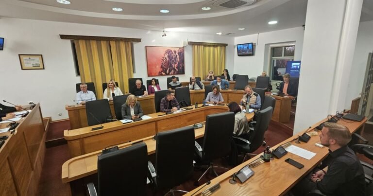 Ένταση και αποχωρήσεις στη συνεδρίαση του Δημοτικού Συμβουλίου Κω για τη Μαρίνα και το Λιμενικό Ταμείο