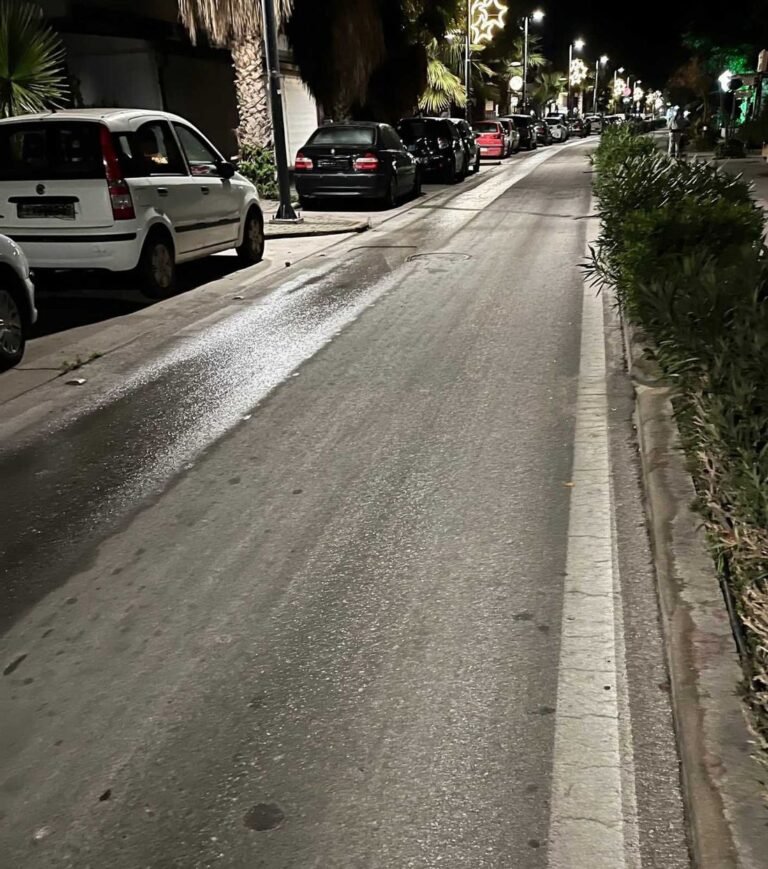 Επίμονη δυσοσμία από λύματα στην οδό Αβέρωφ – Έντονη αγανάκτηση κατοίκων για την καθυστέρηση λύσης