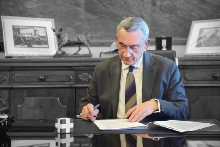 Στα χέρια όλων των μελών του Περιφερειακού Συμβουλίου το προσχέδιο του νέου Κώδικα Τοπικής Αυτοδιοίκησης
