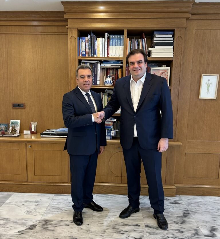 ΜΑΝΟΣ ΚΟΝΣΟΛΑΣ: «Εθνική επιτυχία η εκλογή του Κυριάκου Πιερρακάκηστη θέση του Προέδρου του Eurogroup»