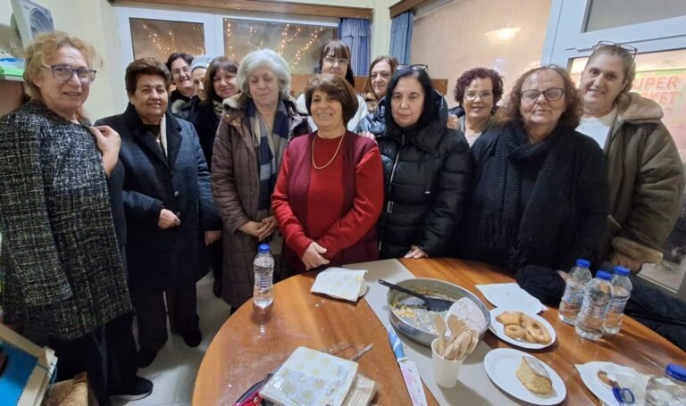Έκοψε την πρωτοχρονιάτικη πίτα του το εργαστήρι αργαλειού στο Πυλί