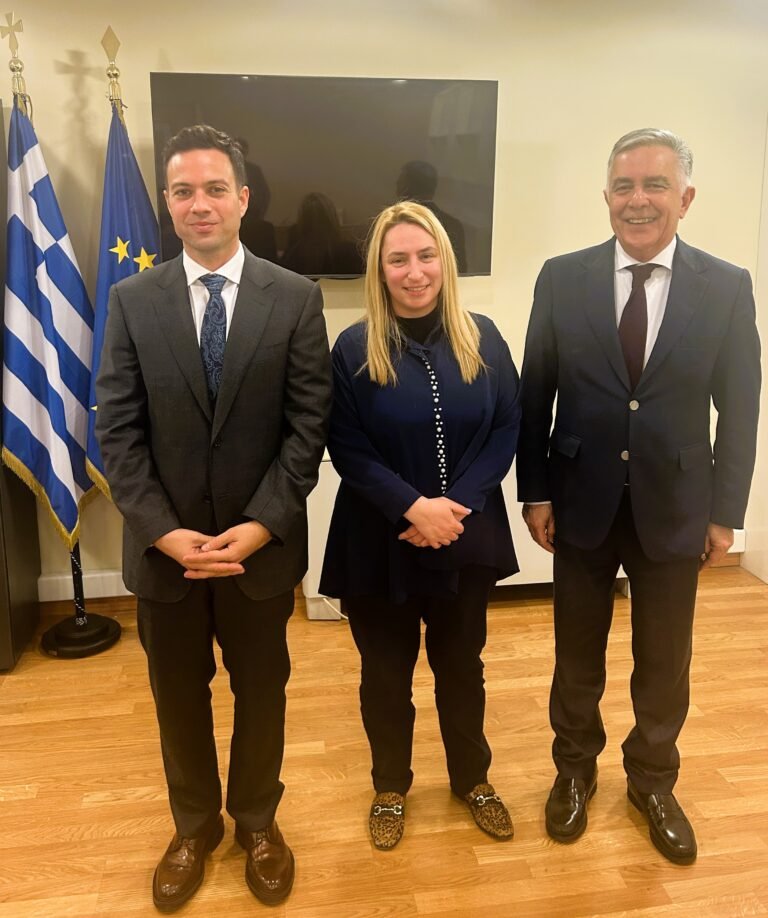 Συνάντηση του Βασίλη Α. Υψηλάντη με τη Γενική Γραμματέα Δημόσιας Περιουσίας Αντιγόνη Γιαννακάκη: «Καταργείται το «τέλος εξομάλυνσης» για τις παραλίες»