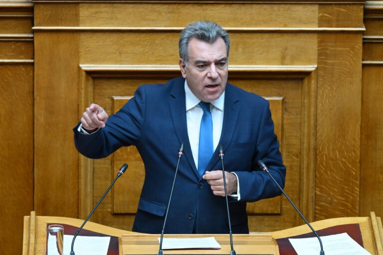 ΜΑΝΟΣ ΚΟΝΣΟΛΑΣ: «Πρέπει να βρεθεί μια ρεαλιστική λύση για τα προβλήματα στη λειτουργία του Κτηματολογίου σε Κάρπαθο και Κάσο»
