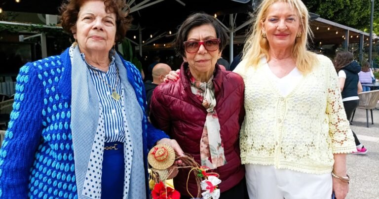 Πρωτομαγιάτικα Έθιμα: Από το Στεφάνι της Κω στο Αμίλητο Νερό και το Μαγιόπουλο