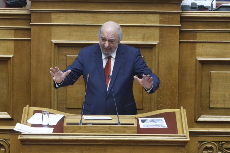Γιώργος Νικητιάδης: Στη Βουλή οι «παραλίες δύο ταχυτήτων», οι καθυστερήσεις και οι αυξήσεις της ΕΤΑΔ στα Δωδεκάνησα