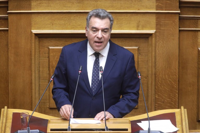 Μάνος Κόνσολας: Κίνδυνος κυρώσεων για ξενοδοχεία στη Ρόδο λόγω καθυστερήσεων στα πιστοποιητικά πυρασφάλειας