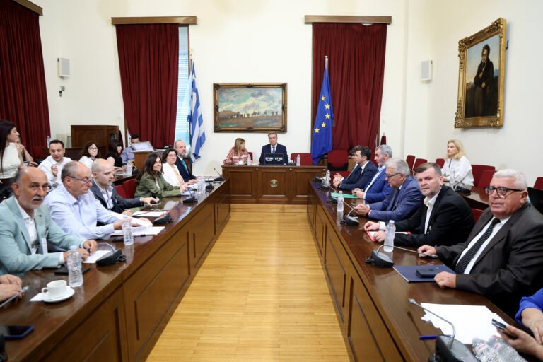Μάνος Κόνσολας: «Μοχλός περιφερειακής ανάπτυξης η ελληνική ιχθυοκαλλιέργεια»