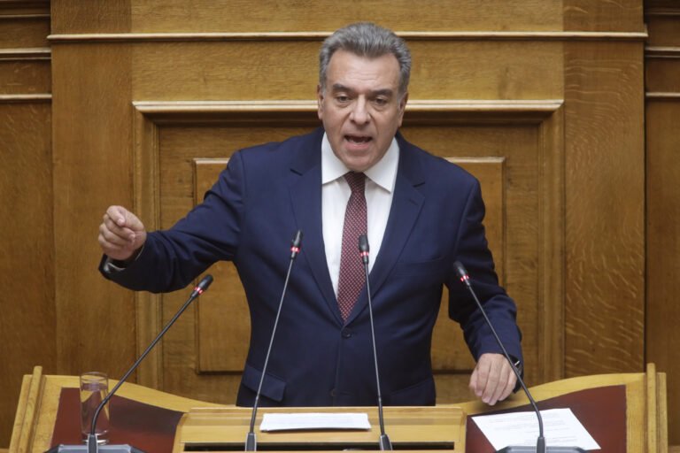 Μάνος Κόνσολας: «Είμαστε στο 2026, κάποιοι έμειναν στο ’70» – Συνταγματική Αναθεώρηση