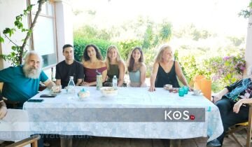 Κως: Στο σπίτι της Ινούς Πικιώνη οι συντελεστές της παράστασης «Πολυάννα»