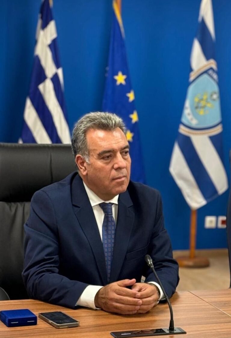 Μάνος Κόνσολας: Παρέμβαση για την έκδοση διαβατηρίων με παλαιού τύπου ταυτότητες